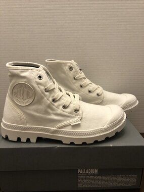 Palladium PAMPA HI in Star White Size 10